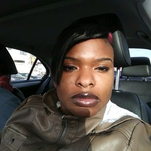 Meet your Posher, Velinda